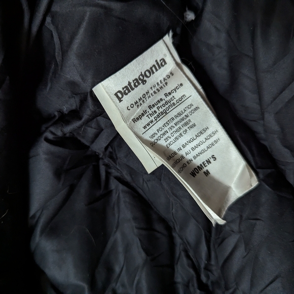Patagonia Women's Down With It Parka Black - Picture 6 of 7